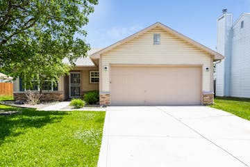 1843 Sweet Blossom Ln Indianapolis, IN 46229